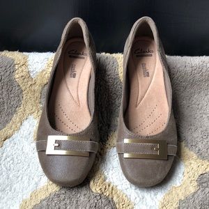 Clarks soft Cushion flats slip on